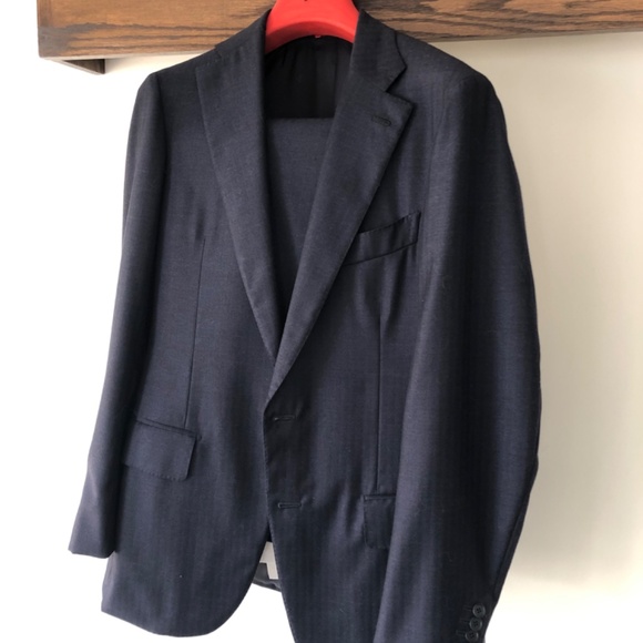 Isaia tailored luxury suit - Picture 1 of 4